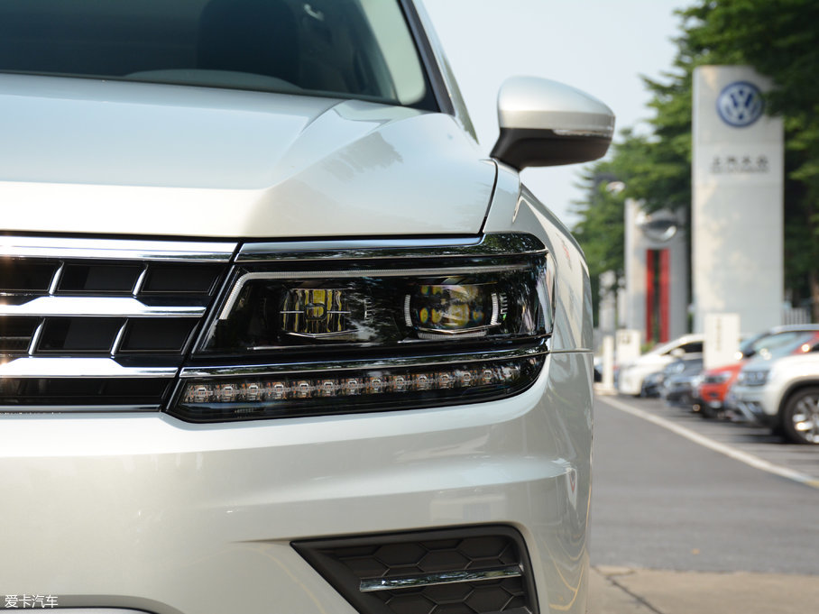 2017;^L 380TSI (q)A