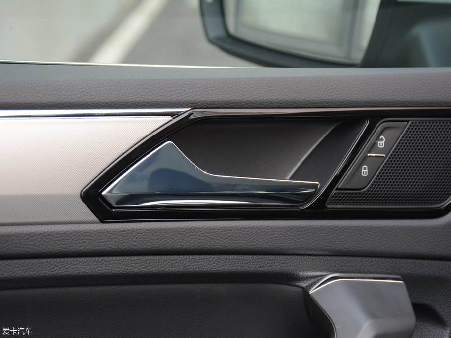 2017;^L 380TSI (q)A