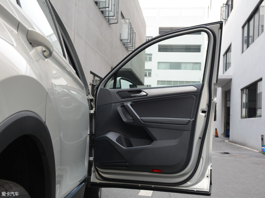 2017;^L 380TSI (q)A