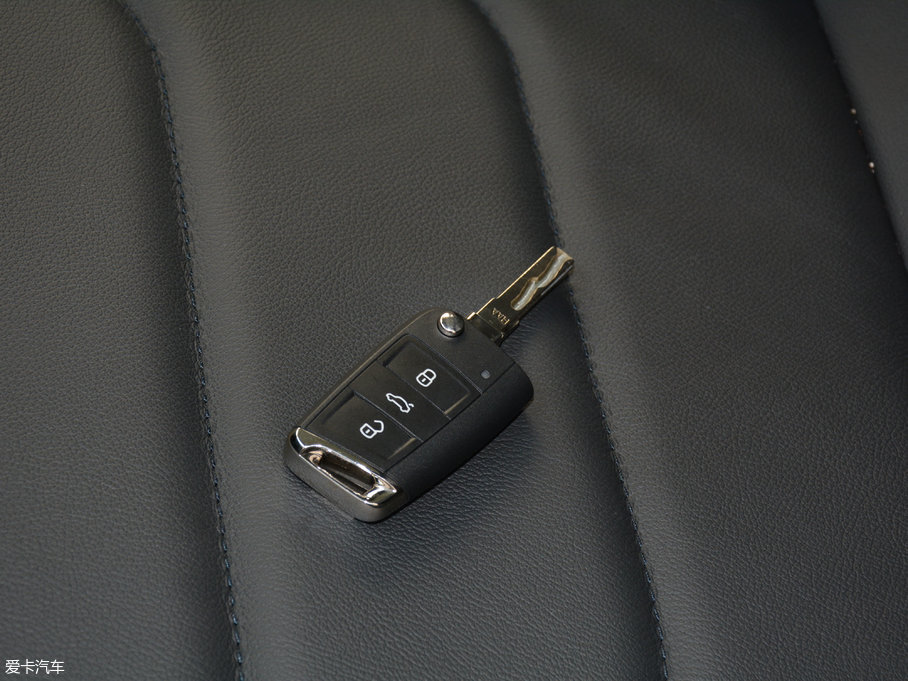 2017;^L 380TSI (q)A