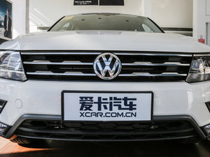 2017款330TSI 舒适版 中网