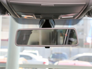 2017款330TSI 舒适版 车内后视镜