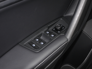 2017330TSI A {܇ƅ^(q)	