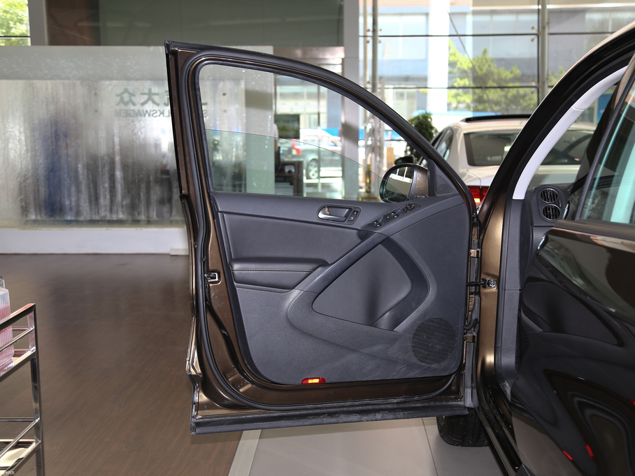 2017��;�^ 300TSI �Ԅ�(d��ng)���(q��)�z�I֮·�L(f��ng)�а�