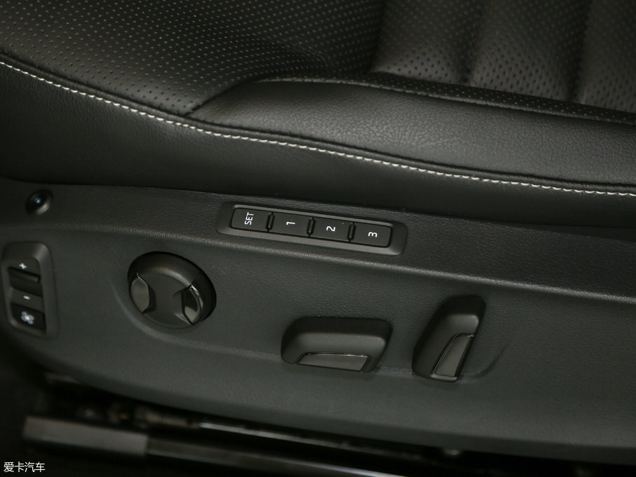 2017_ 330TSI DSGI(lng)