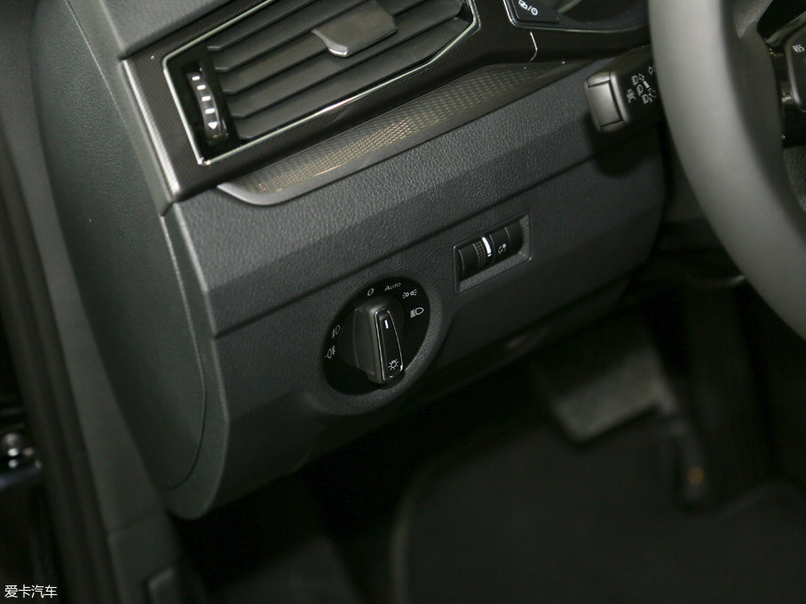 2017_ 330TSI DSGI(lng)