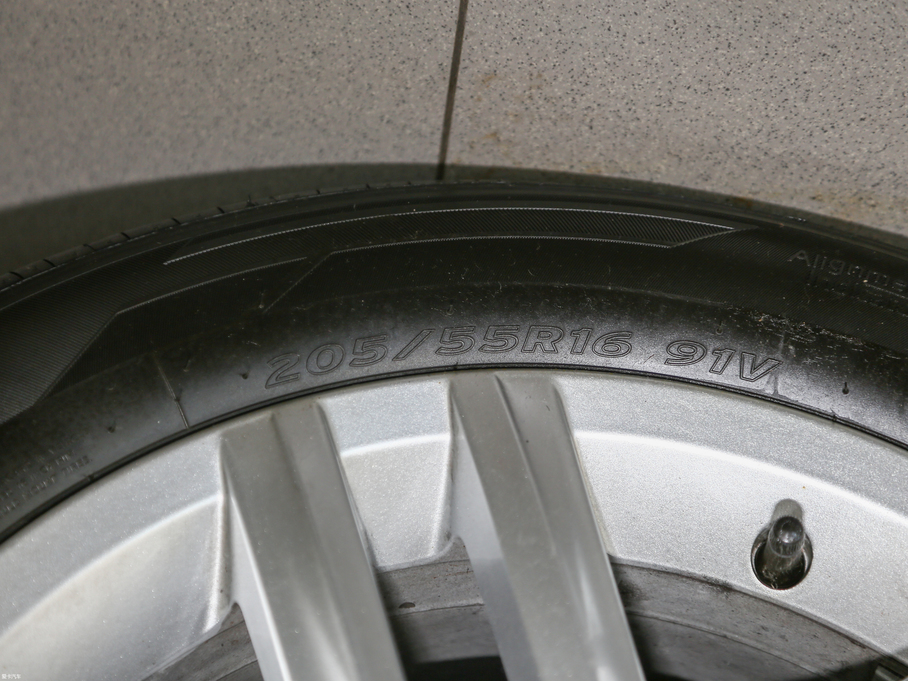 2017݃Ɏ 230TSI DSGm