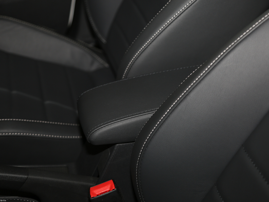 2017݃Ɏ 230TSI DSGm