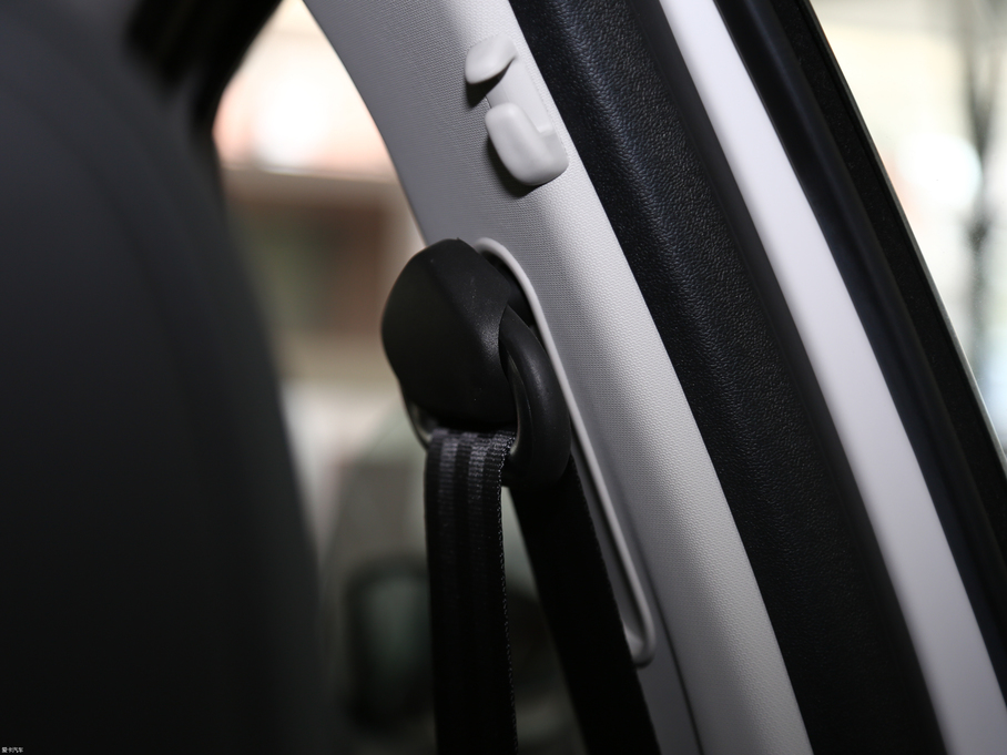 2017݃Ɏ 230TSI DSGm