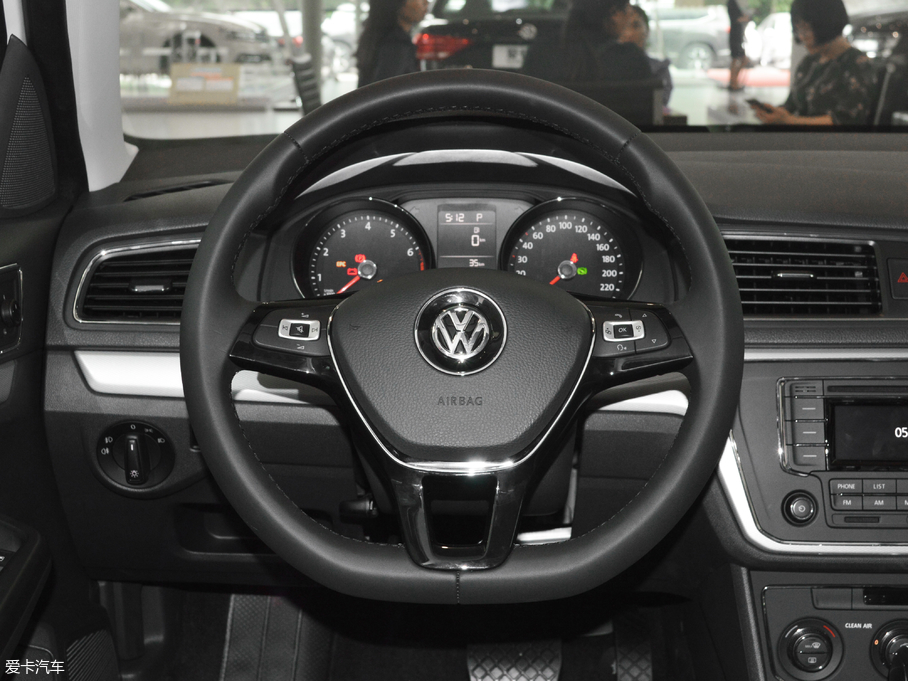 2017݃Ɏ 180TSI DSGm