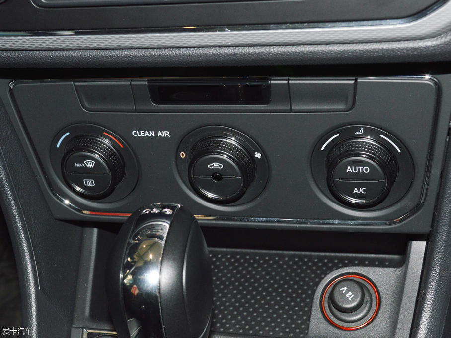 2017݃Ɏ 180TSI DSGm