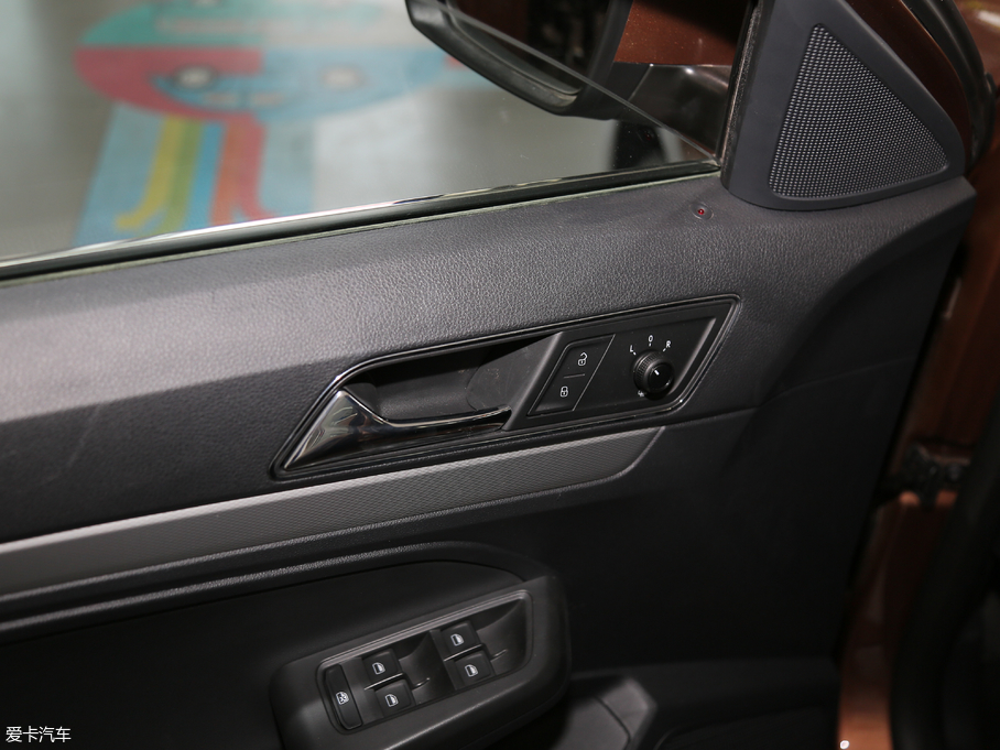 2017݃Ɏ 180TSI DSGm