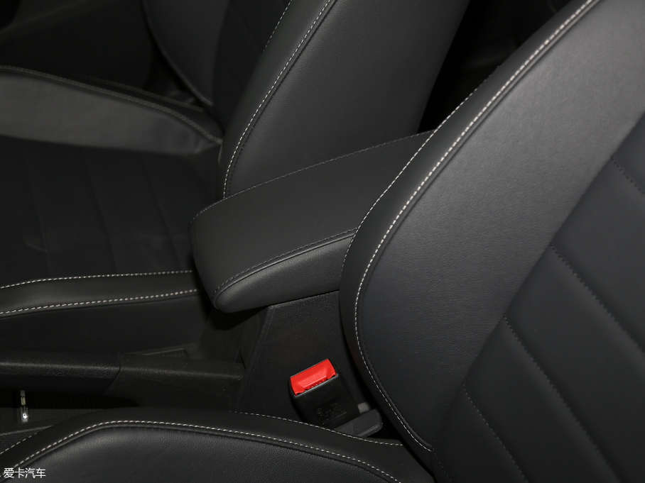 2017݃Ɏ 180TSI DSGm