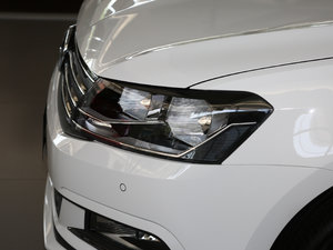 2017230TSI DSGm (ji)^