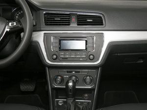 2017款230TSI DSG舒适版 中控台