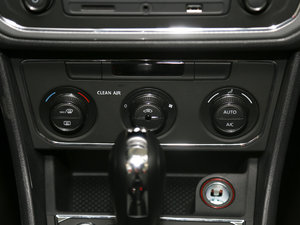 2017230TSI DSGm {(dio){(dio)(ji)