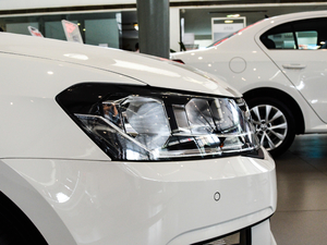 2017180TSI DSGm (ji)^