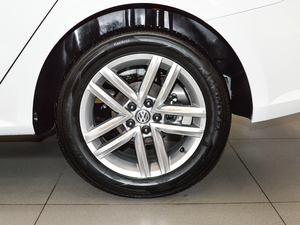 2017180TSI DSGm (x)(ji)^