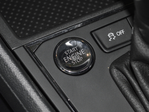 2017180TSI DSGm п؅^