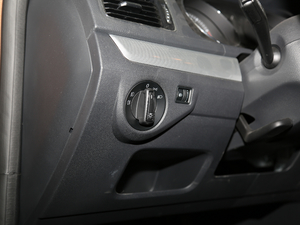 2017180TSI DSGm п؅^