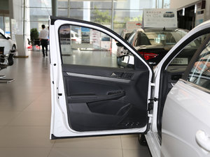 2017230TSI DSGm {λ܇T