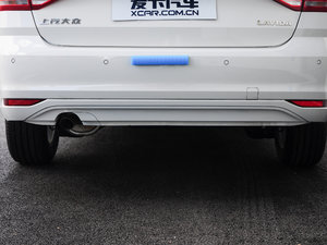 2017款1.6L 手动风尚版 排气管