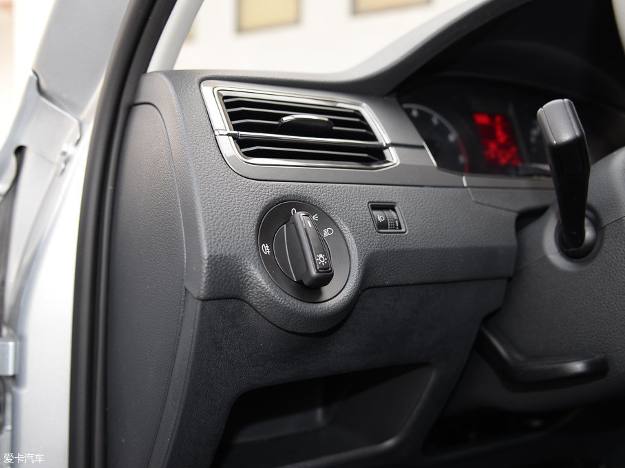 2017ɣ{Ƽ{ 1.6L ԄL(fng)а