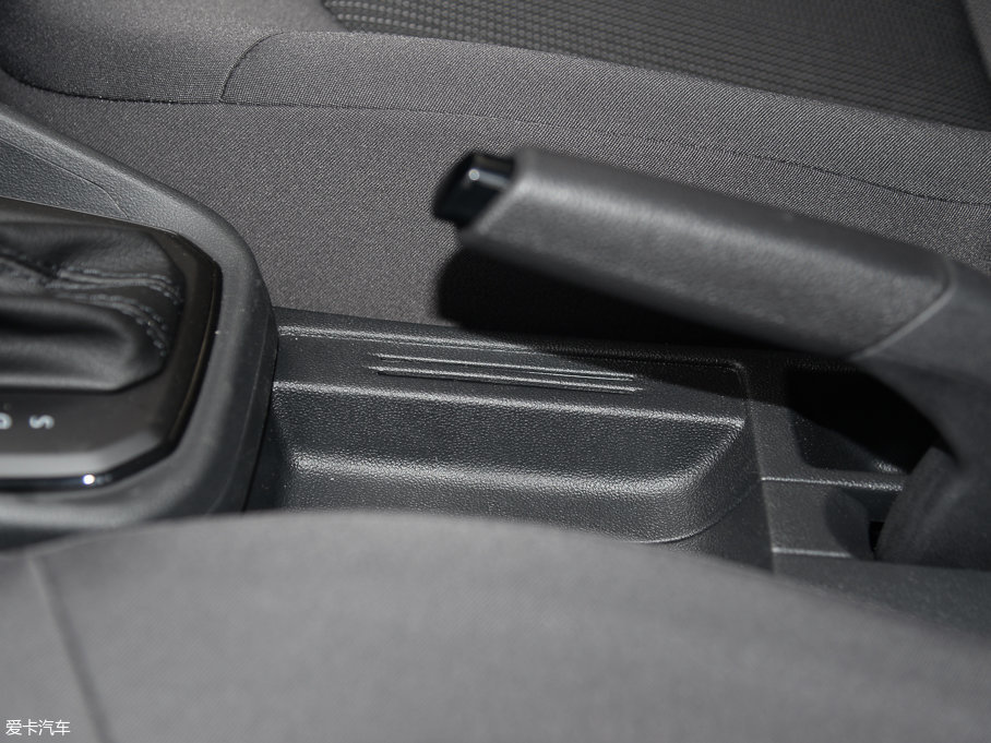 2017ɣ{Ƽ{ 1.6L ԄLа