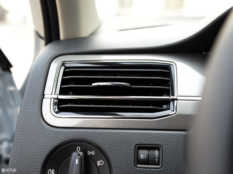 2017ɣ{Ƽ{ 1.6L ԄLа