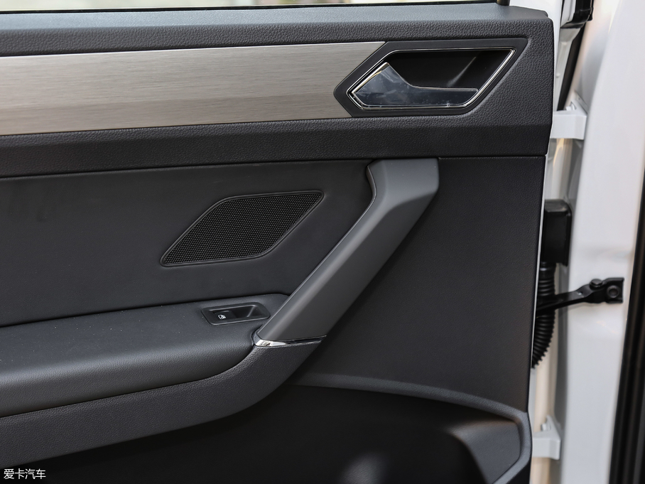 2018; 280TSI ؽ 6 V