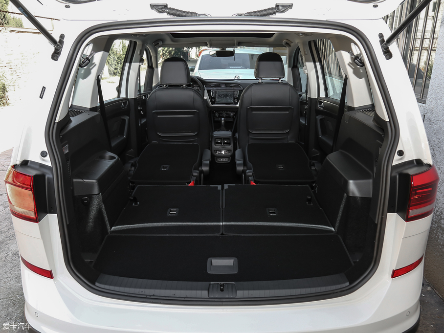 2018; 280TSI ؽ 6 V