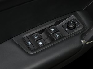 2018280TSI m 7 V {܇ƅ^(q)	