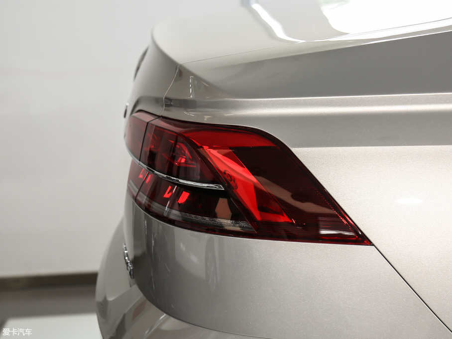 2018x Ŀ 380TSI (q)̄(w)