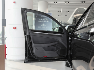 2018Ŀ 380TSI (q)̄(w) {λ܇T