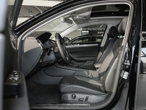 2018Ŀ 380TSI (q)̄(w) ǰſg