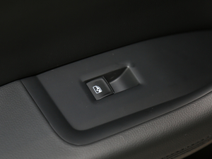 2018Ŀ 380TSI ̄հ g