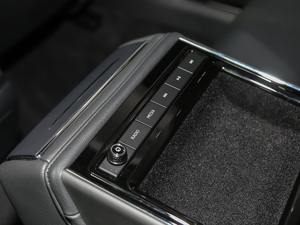 2018Ŀ 380TSI ̄հ g