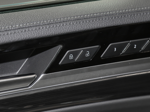 2018Ŀ 380TSI ̄հ g