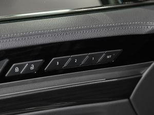 2018Ŀ 380TSI ̄հ g