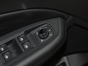 2018Ŀ 380TSI ̄հ g