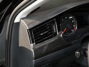 2018Ŀ 380TSI ̄հ g