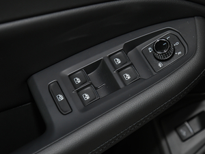 2018Ŀ 380TSI (q)̄(w) {܇ƅ^(q)	