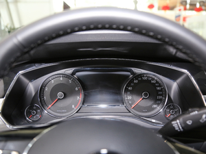 2018380TSI (q)̄(w) x