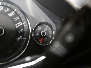 2018380TSI (q)̄(w) п؅^(q)