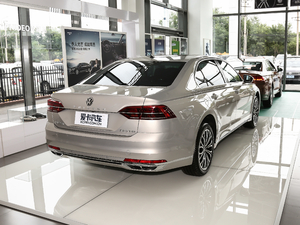 2018Ŀ 380TSI ̄հ w^