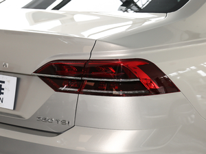 2018Ŀ 380TSI ̄հ ^