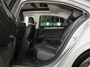 2018Ŀ 380TSI (q)̄(w) ſg