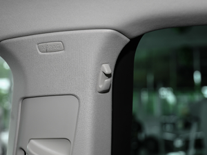 2018Ŀ 380TSI ̄հ g