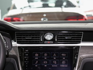 2018Ŀ 380TSI ̄հ {L