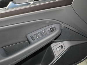 2018Ŀ 380TSI Ş {܇ƅ^	